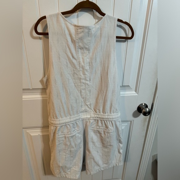 Athleta Farallon Printed Romper Spliced Magic Veil Gray - Picture 5 of 7